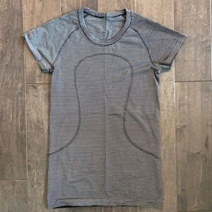 Lululemon swiftly tech tee shirt sleeve size 6